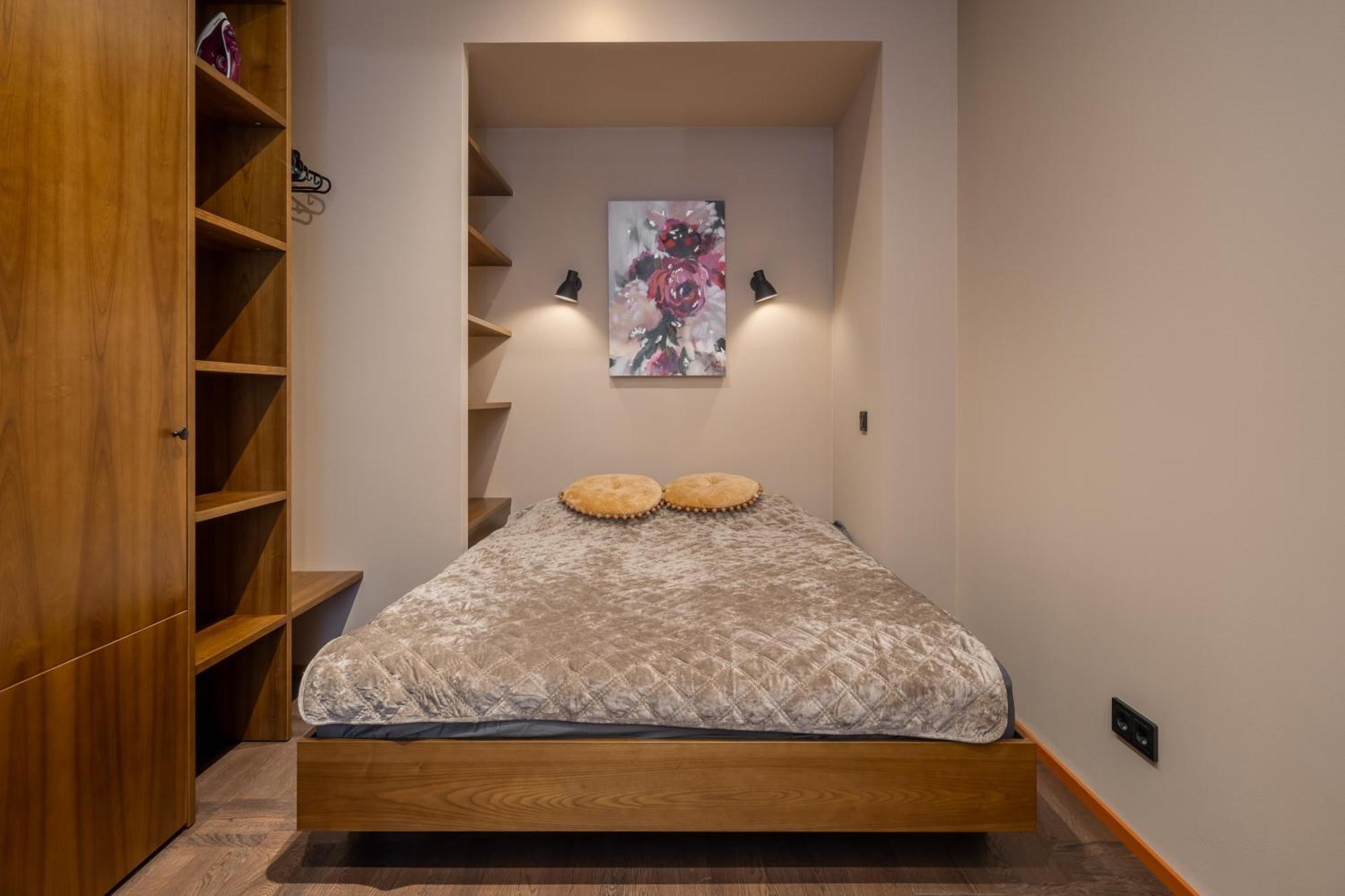 Stylish Old Town Apartment On Mucenieku Street Рига Екстериор снимка