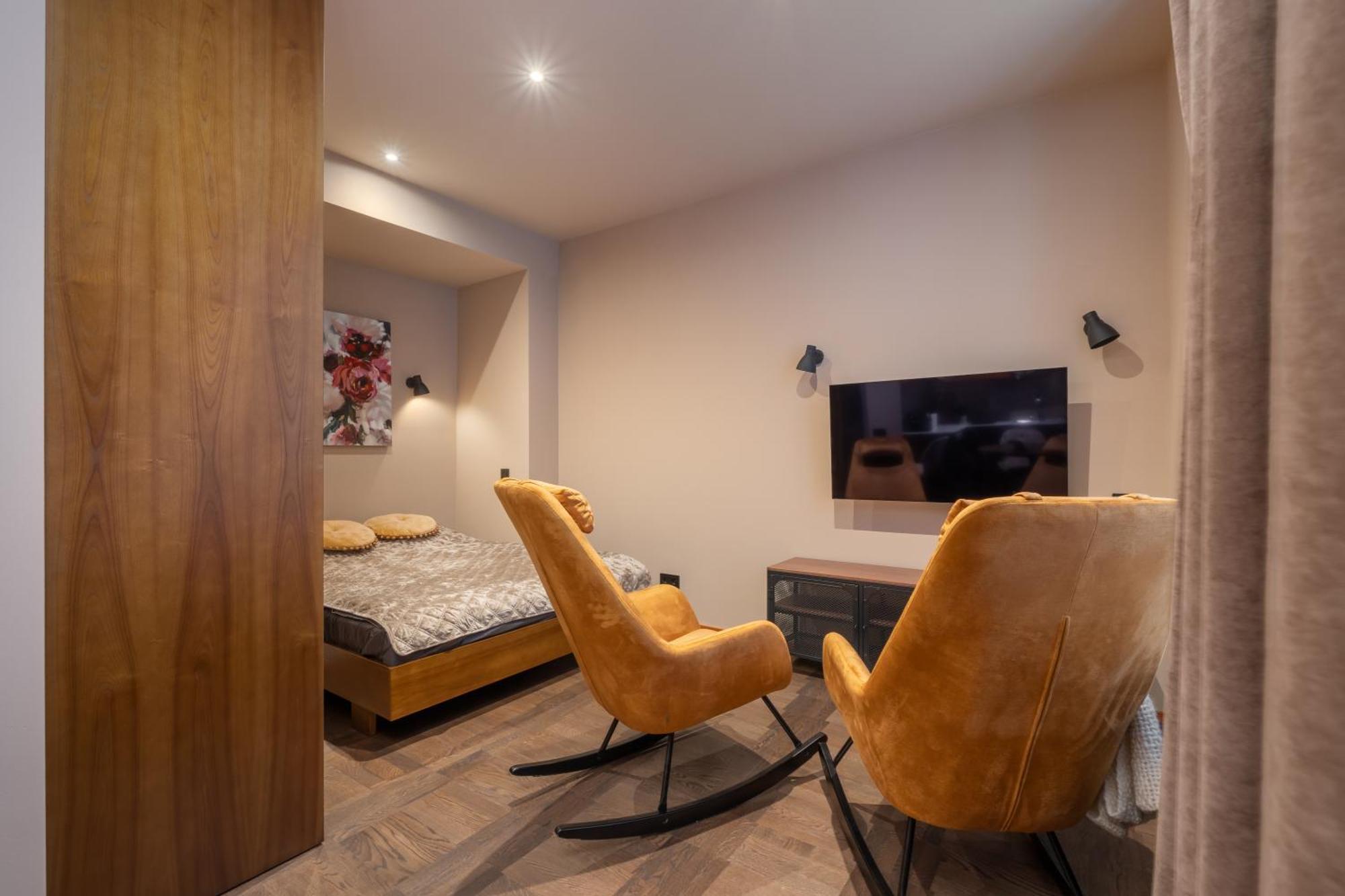 Stylish Old Town Apartment On Mucenieku Street Рига Екстериор снимка